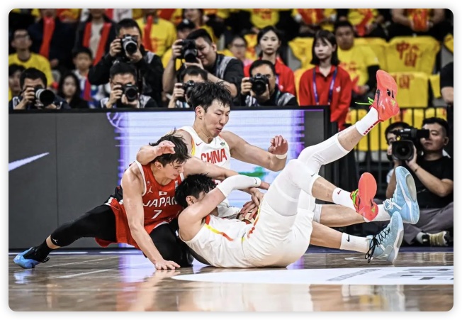 42分大勝！亞預(yù)賽中國(guó)男籃復(fù)仇日本 趙睿16+8+5